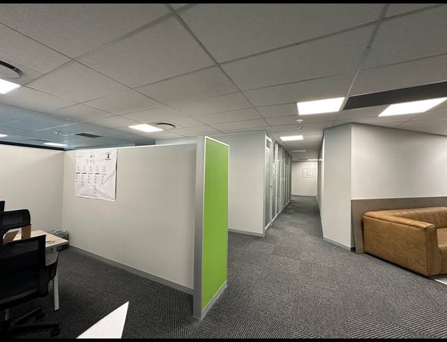 533M² OFFICE TO LET IN DORINGKLOOF